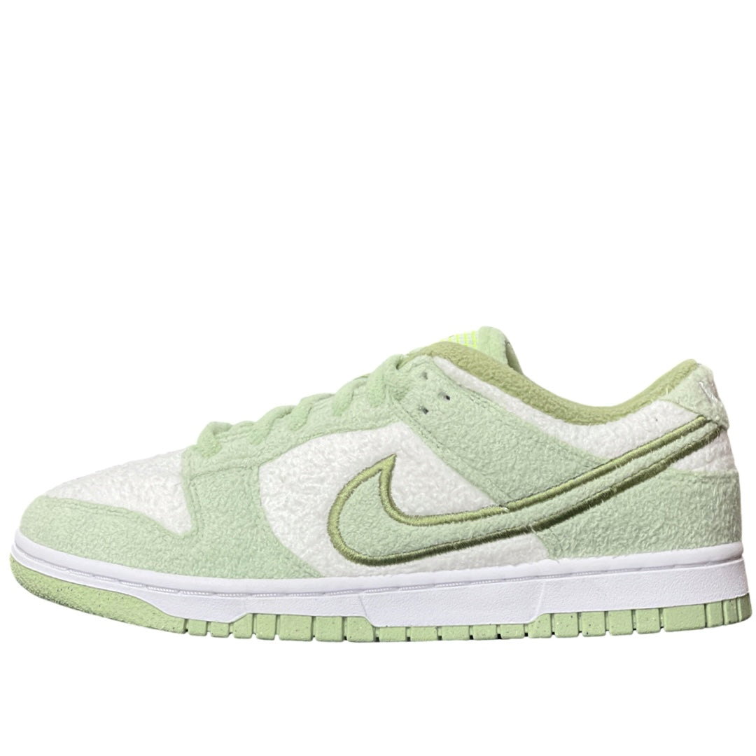 WMNS Nike Dunk Low SE Fleece Honeydew