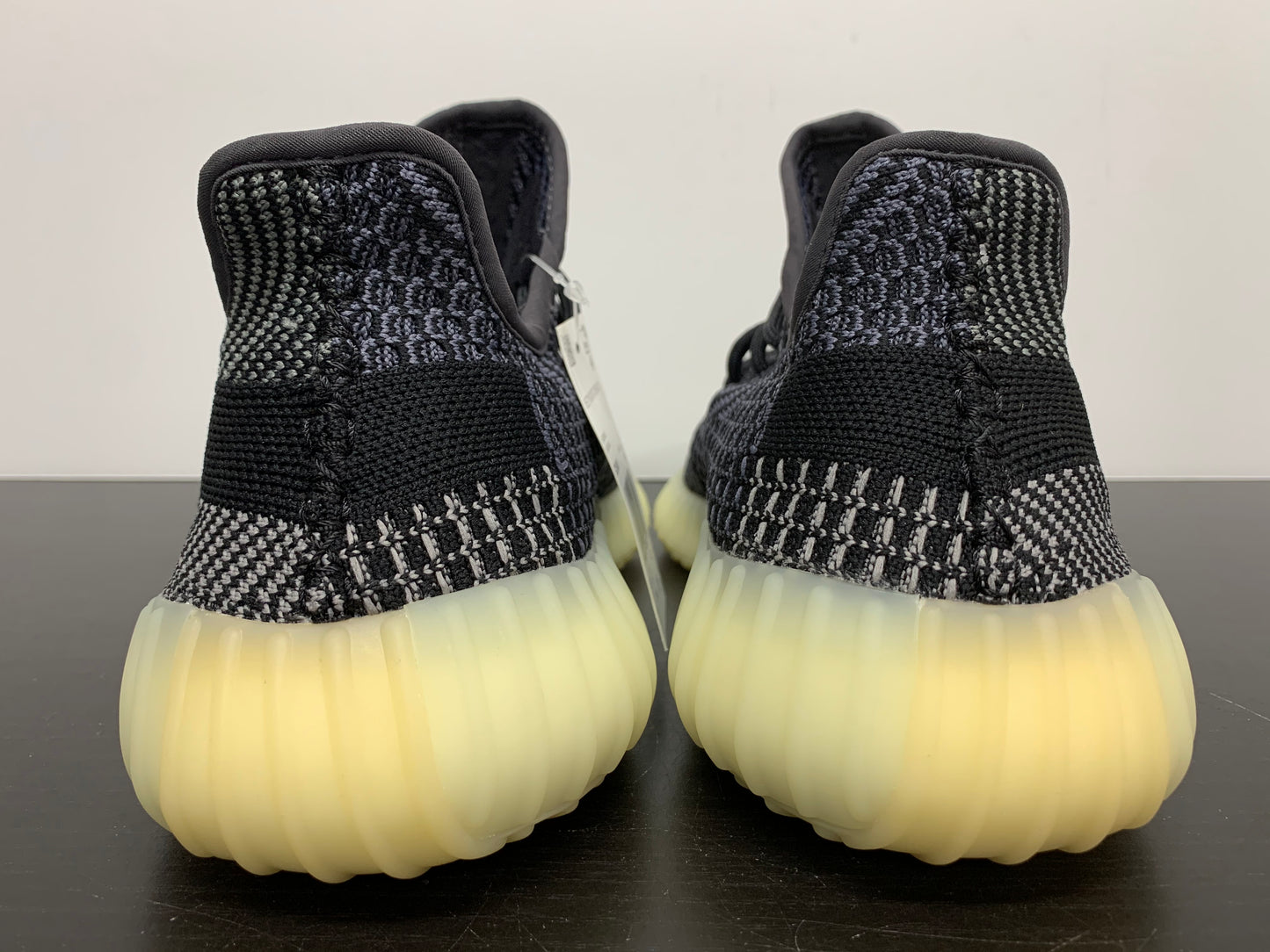 Adidas Yeezy Boost 350 V2 Carbon