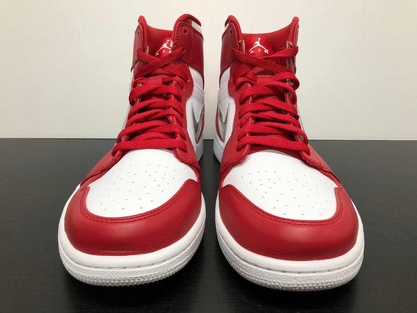 Nike Air Jordan 1 Silver Medal