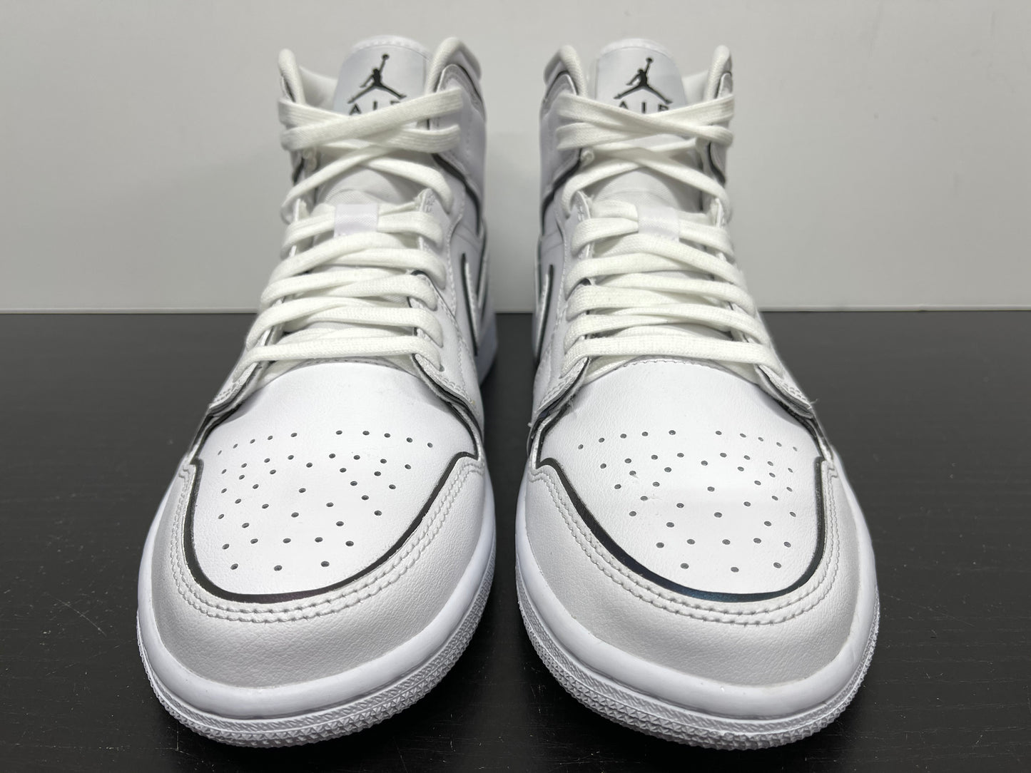 WMNS Nike Air Jordan 1 Mid SE Iridescent Trim