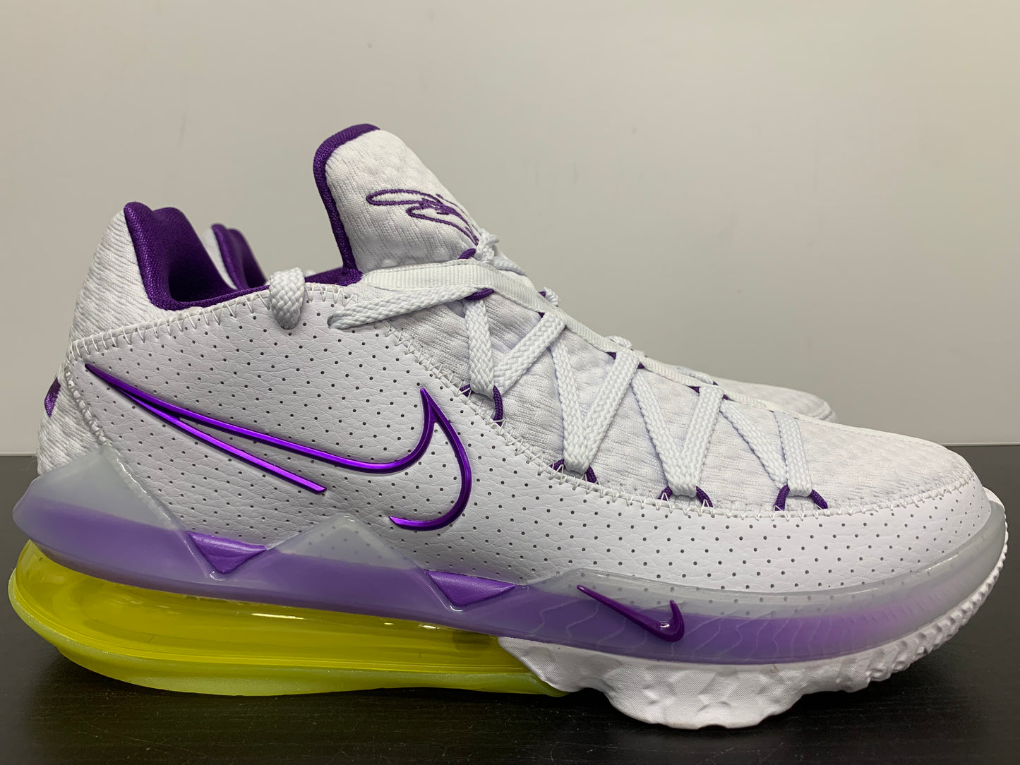 Nike LeBron 17 Low Lakers