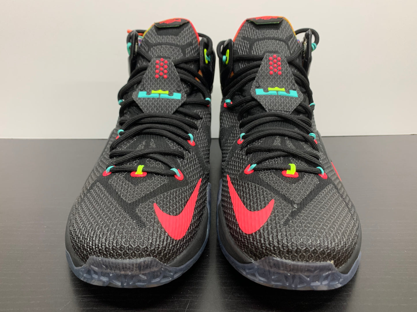 Nike LeBron 12 Data Size 13