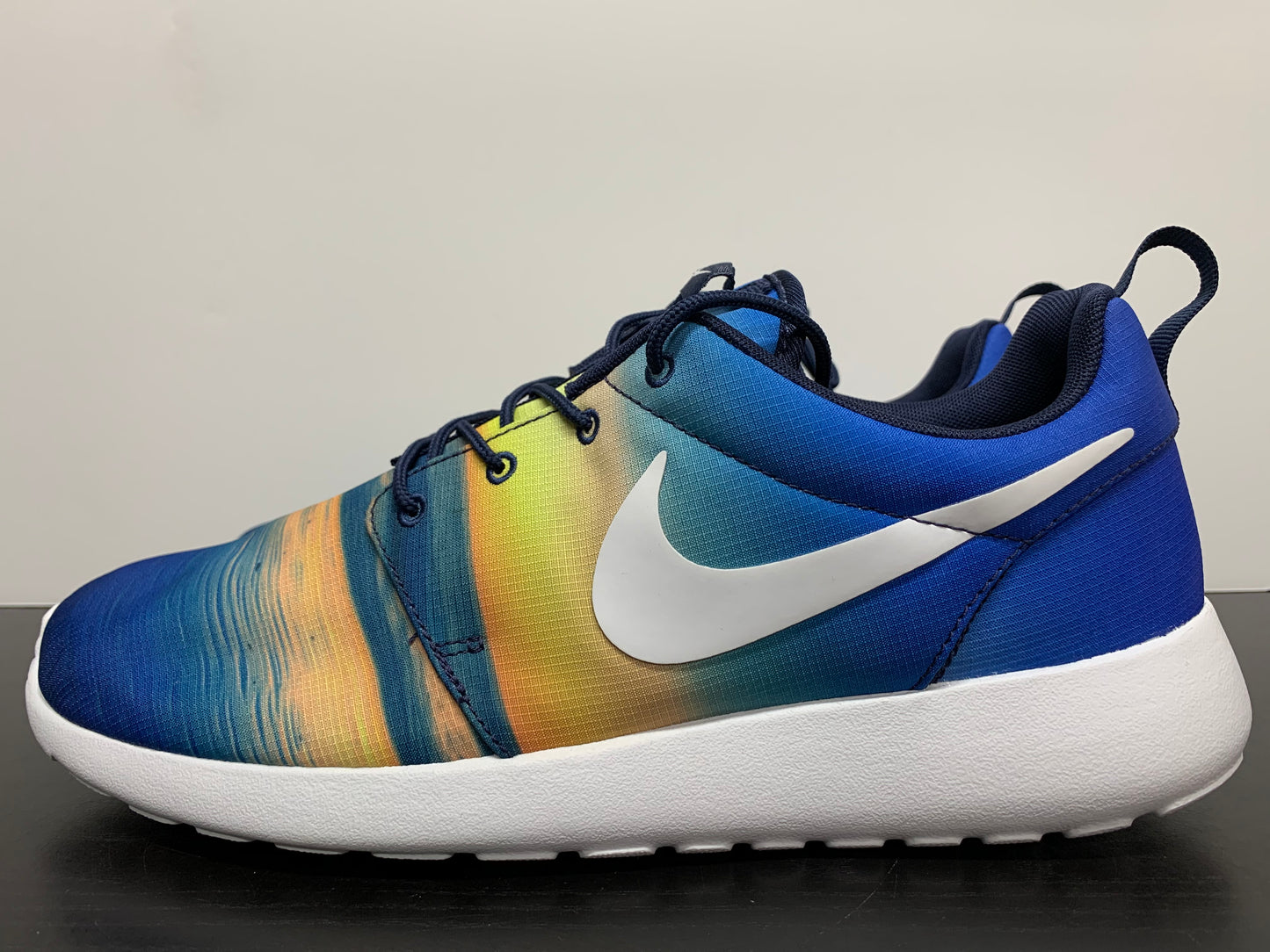 Nike Roshe Run Sunrise Size 10