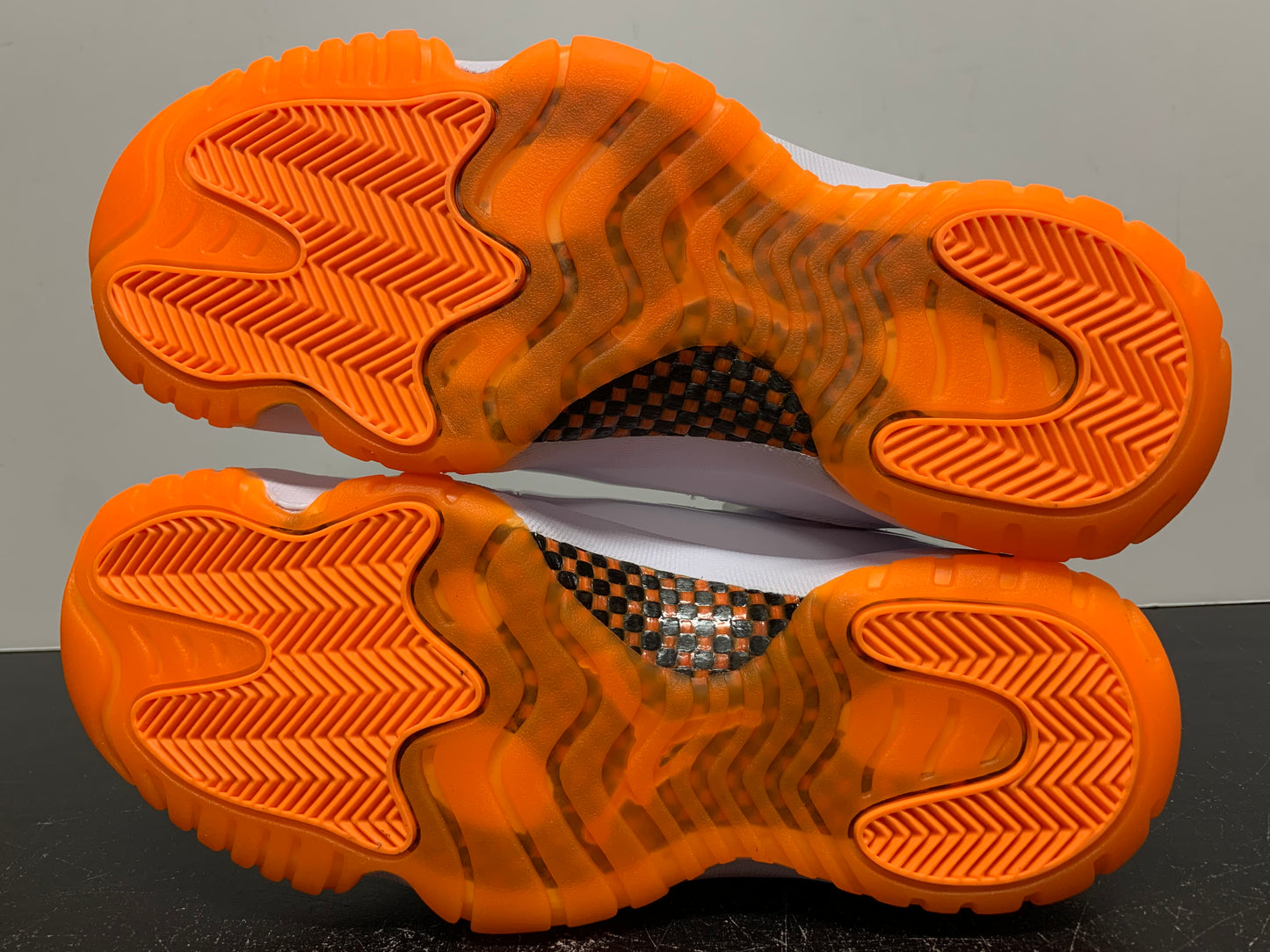 WMNS Nike Air Jordan 11 Low Bright Citrus