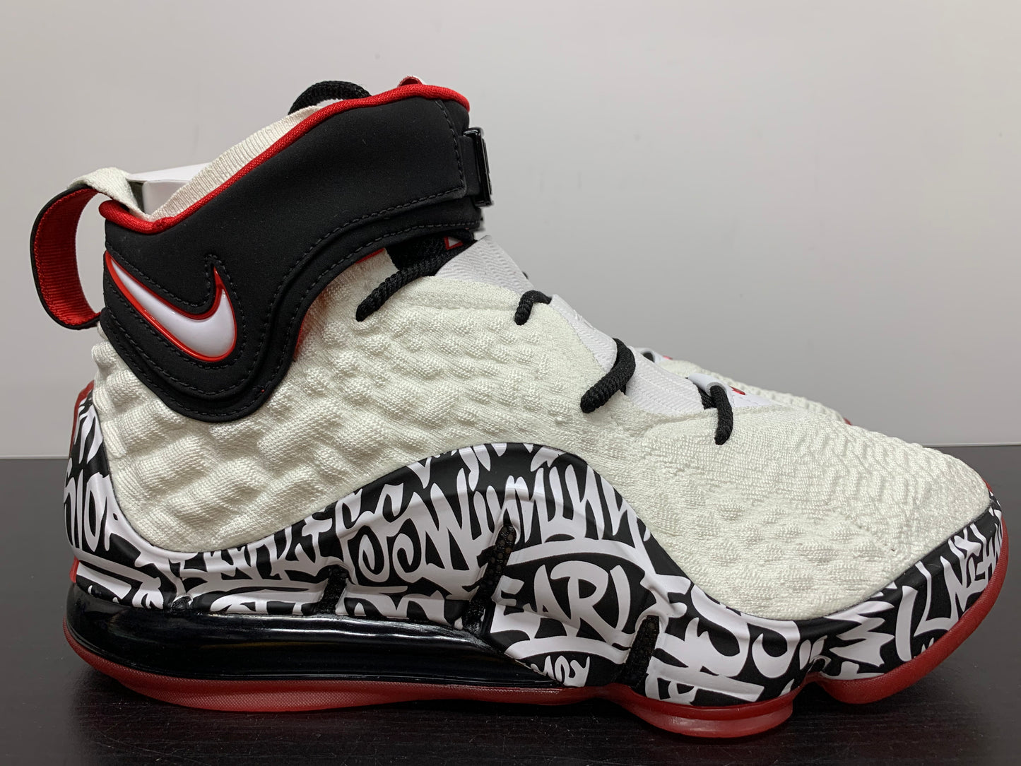 Nike LeBron 17 Graffiti