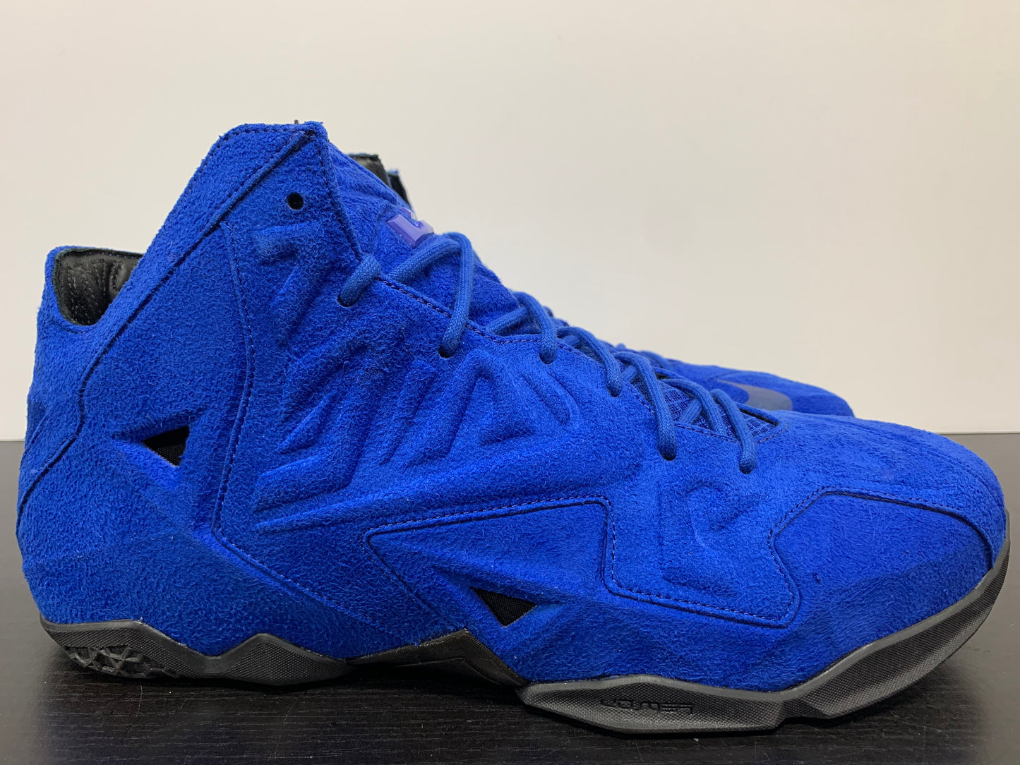 Nike LeBron 11 EXT Blue Suede Promo Size 12.5