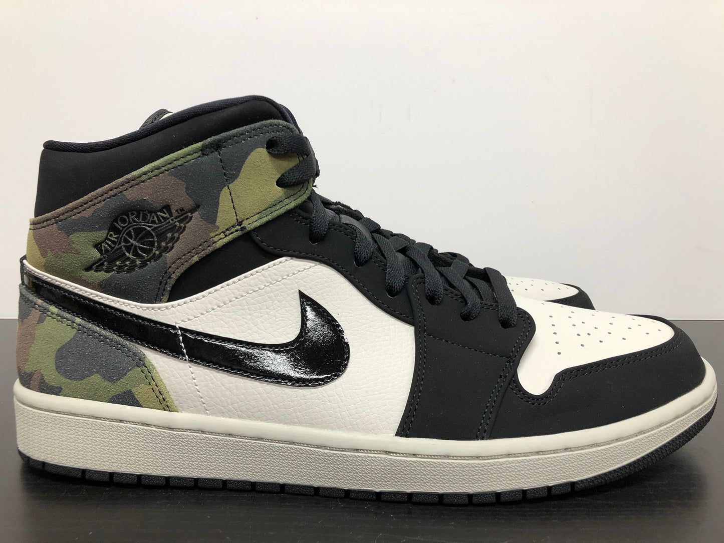 Nike Air Jordan 1 Mid Camo