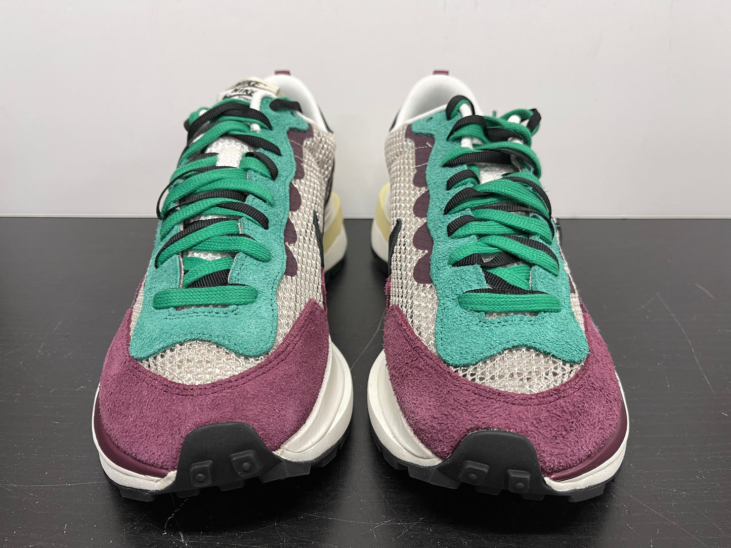 Nike Vaporwaffle Sacai Villain Red Neptune Green