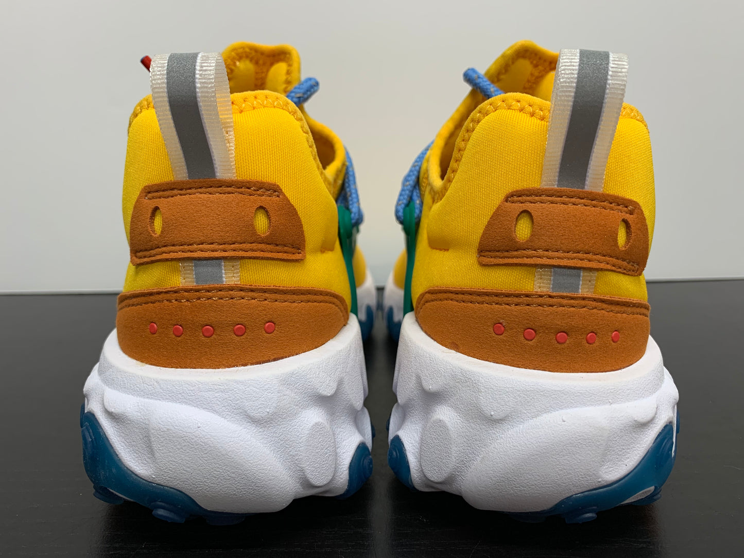WMNS Nike React Presto University Gold/Habanero