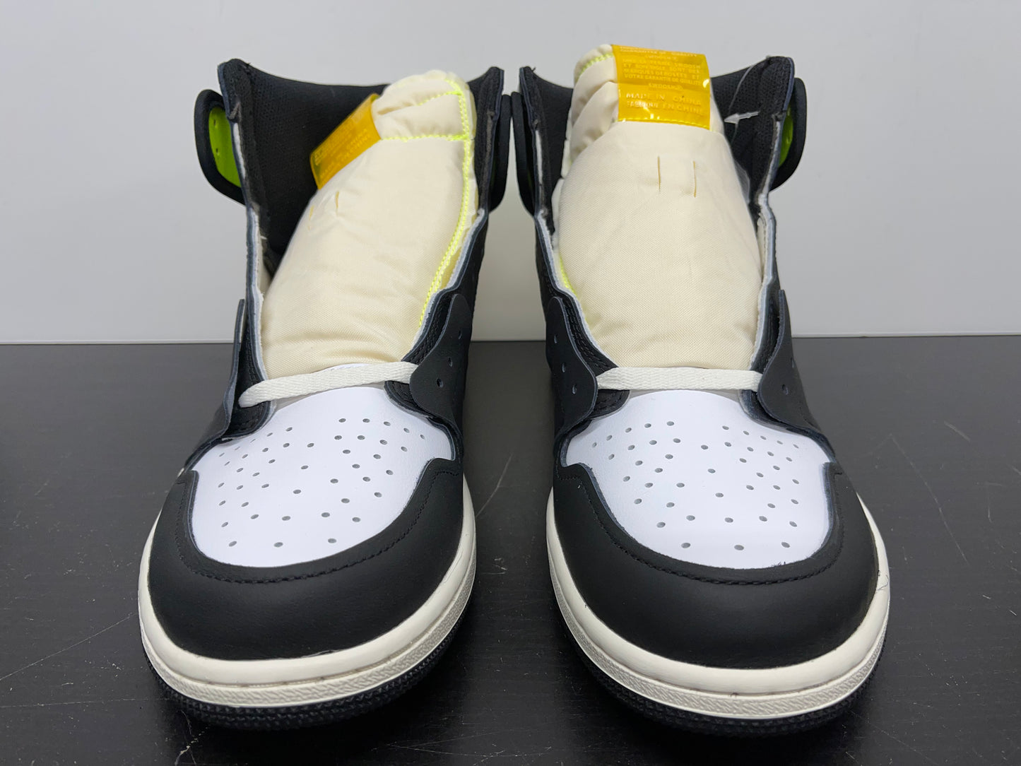 Nike Air Jordan 1 Volt Gold