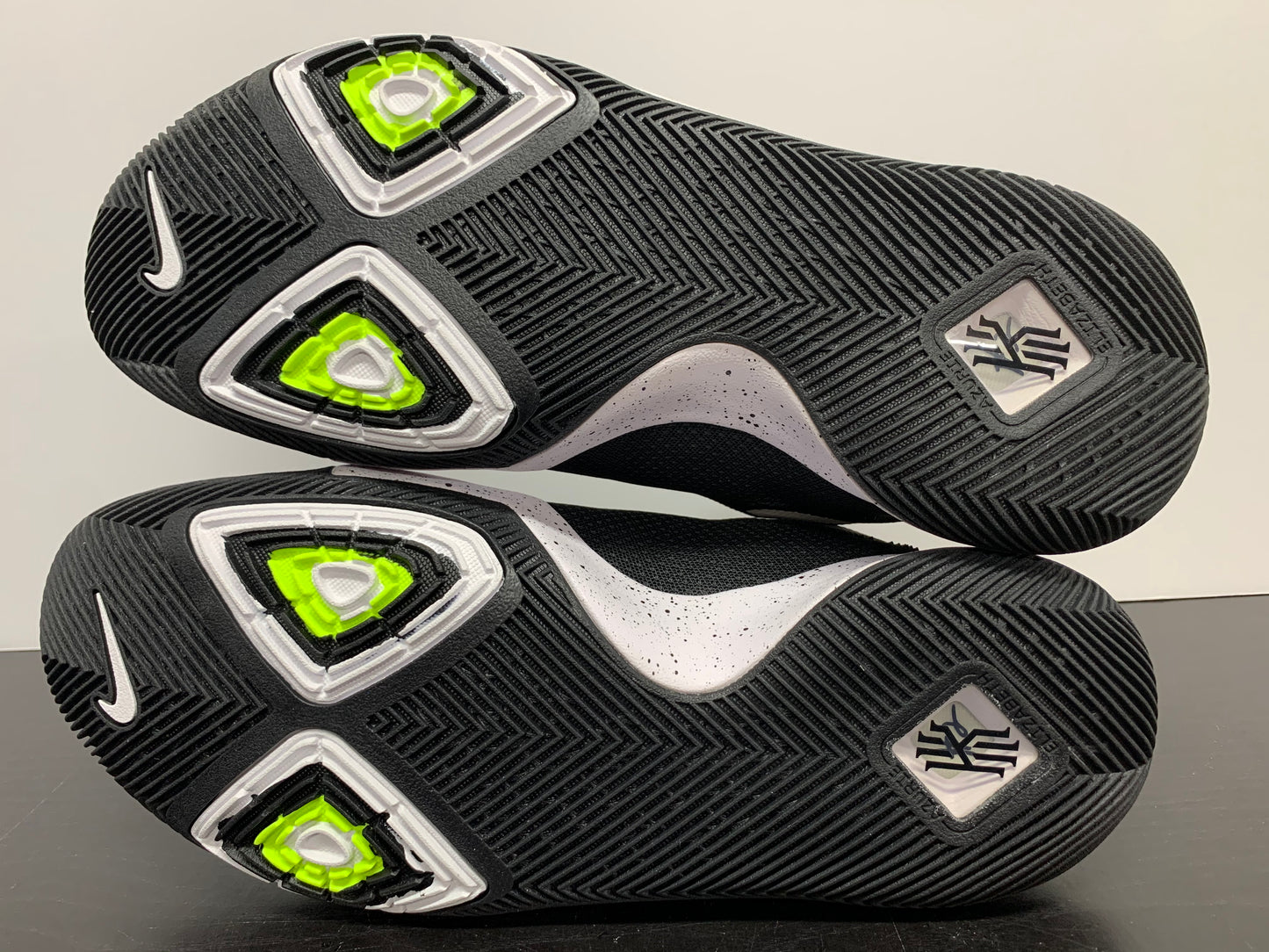 Nike Kyrie 3 TB Black/White