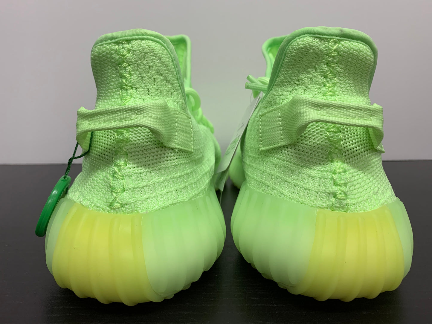 Adidas Yeezy Boost 350 V2 Glow