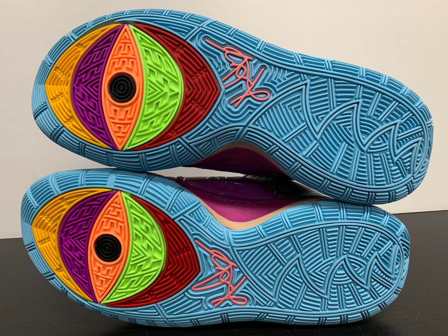 Nike Kyrie 6 Pre-Heat Heal The World