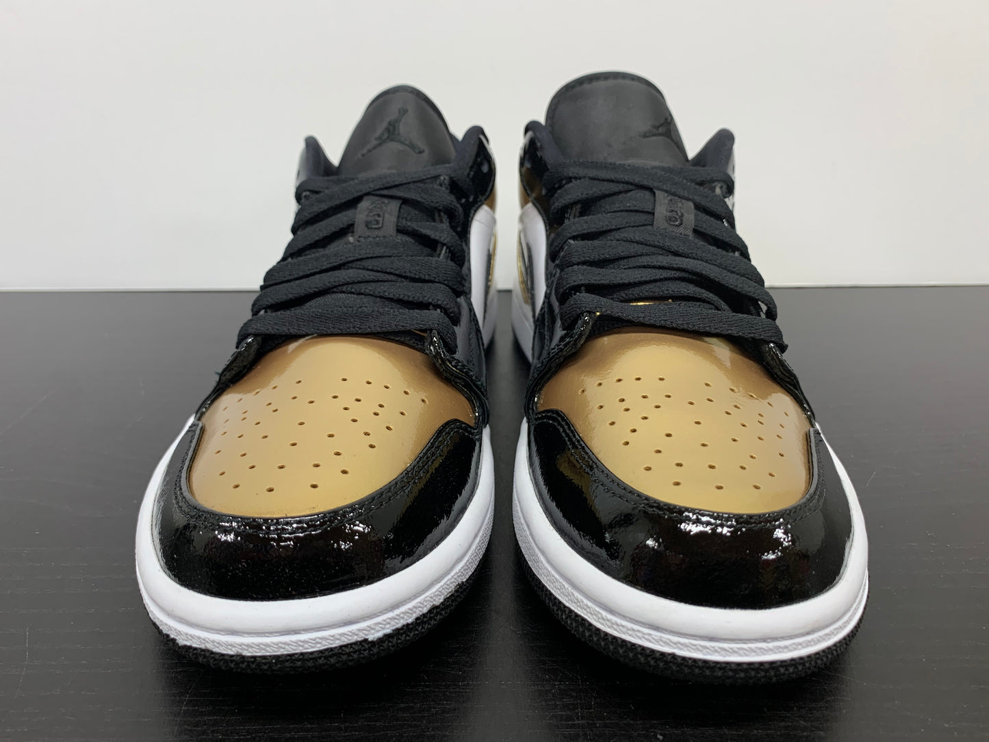 Nike Air Jordan 1 Low Gold Toe