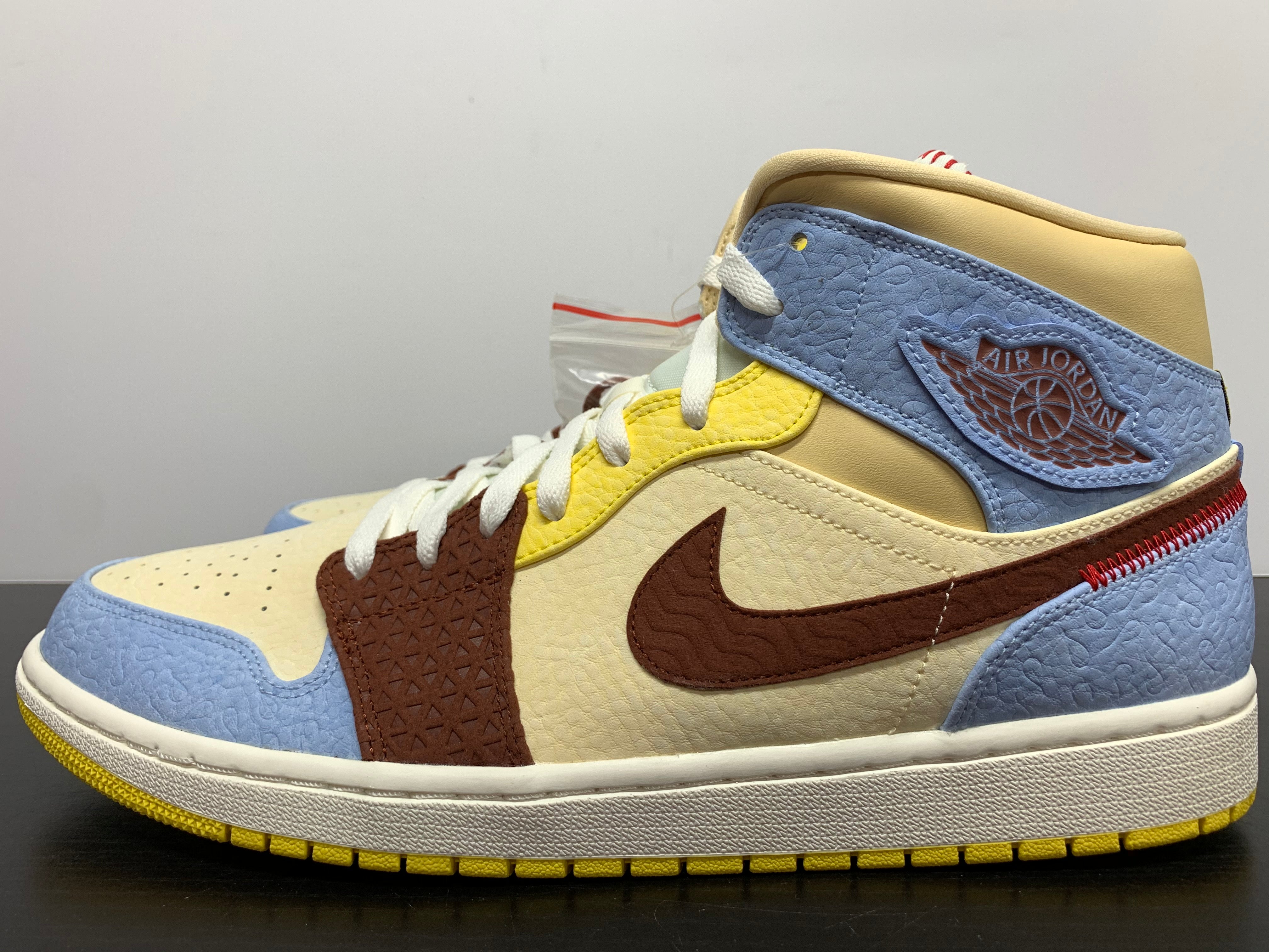 Jordan Mid Fearless Maison Chateau Rouge Jordan Mid SE Fearless