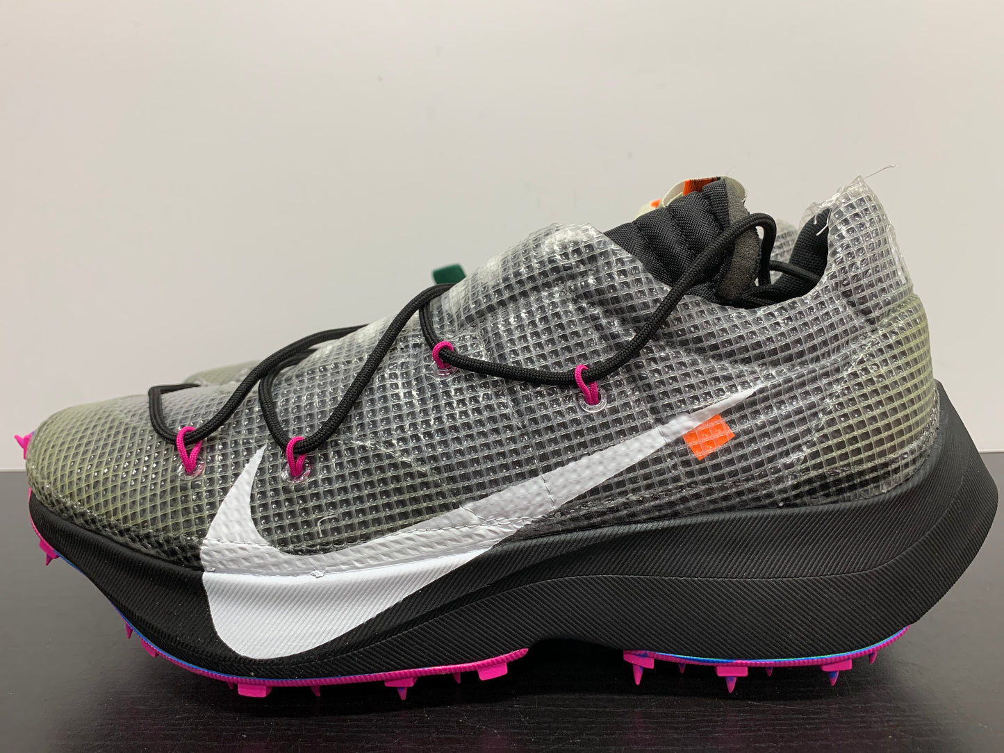 WMNS Nike Vapor Street Off-White Black Laser Fuchsia