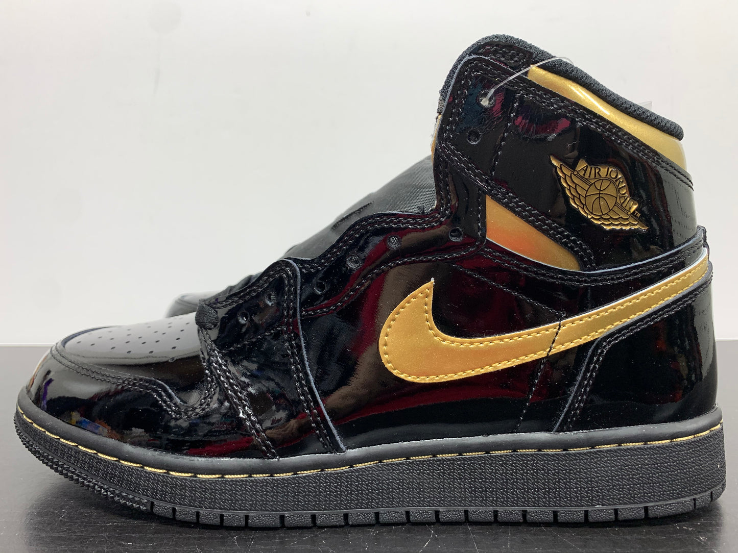 Nike Air Jordan 1 Black Metallic Gold 2020 GS