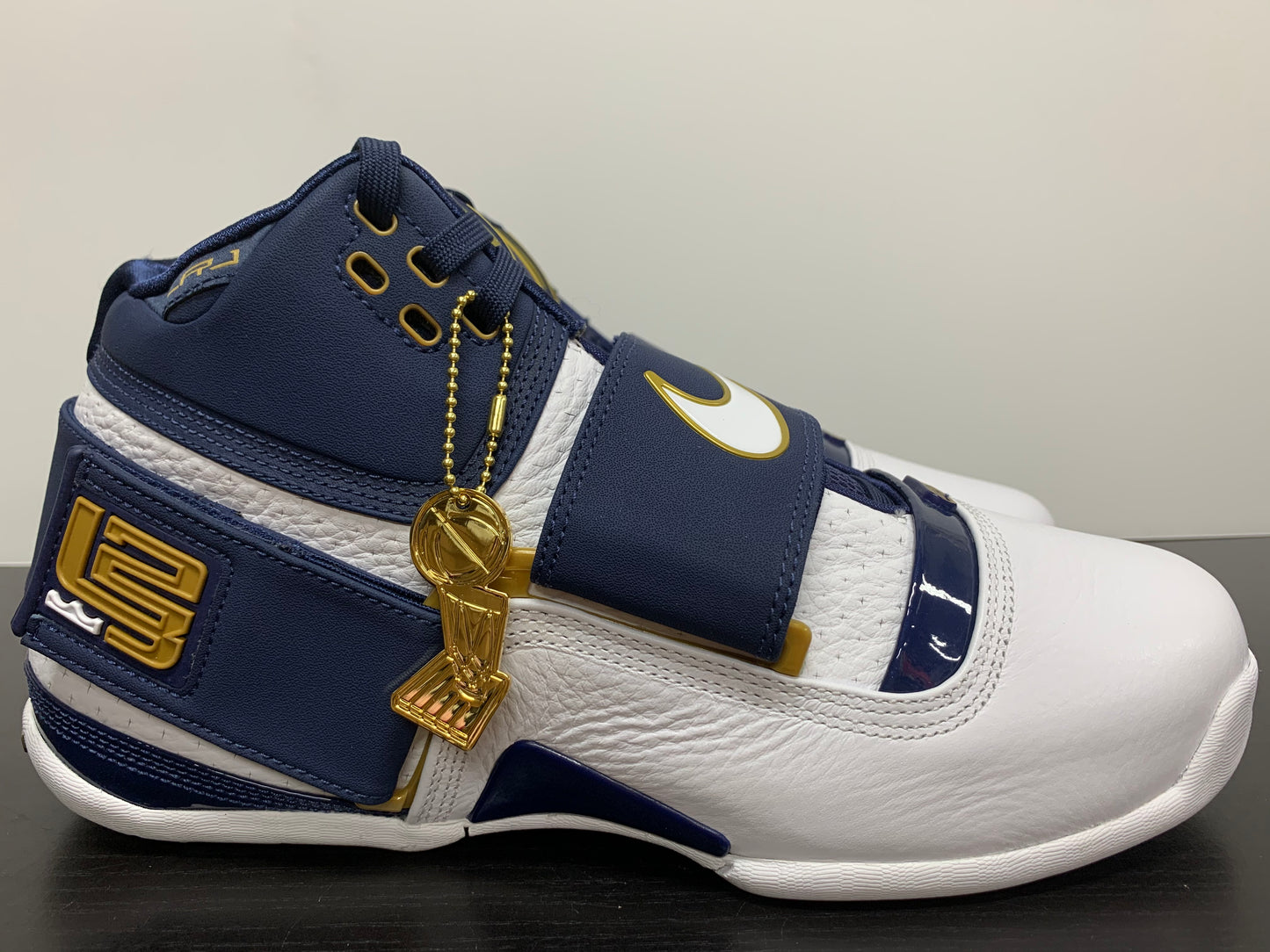 Nike LeBron Zoom Soldier 1 25 Straight