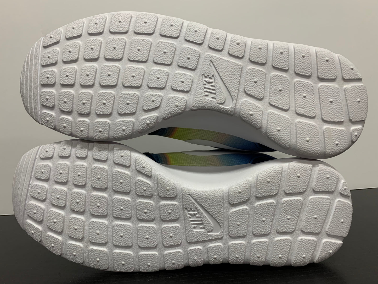 Nike Roshe Run Sunrise Size 10