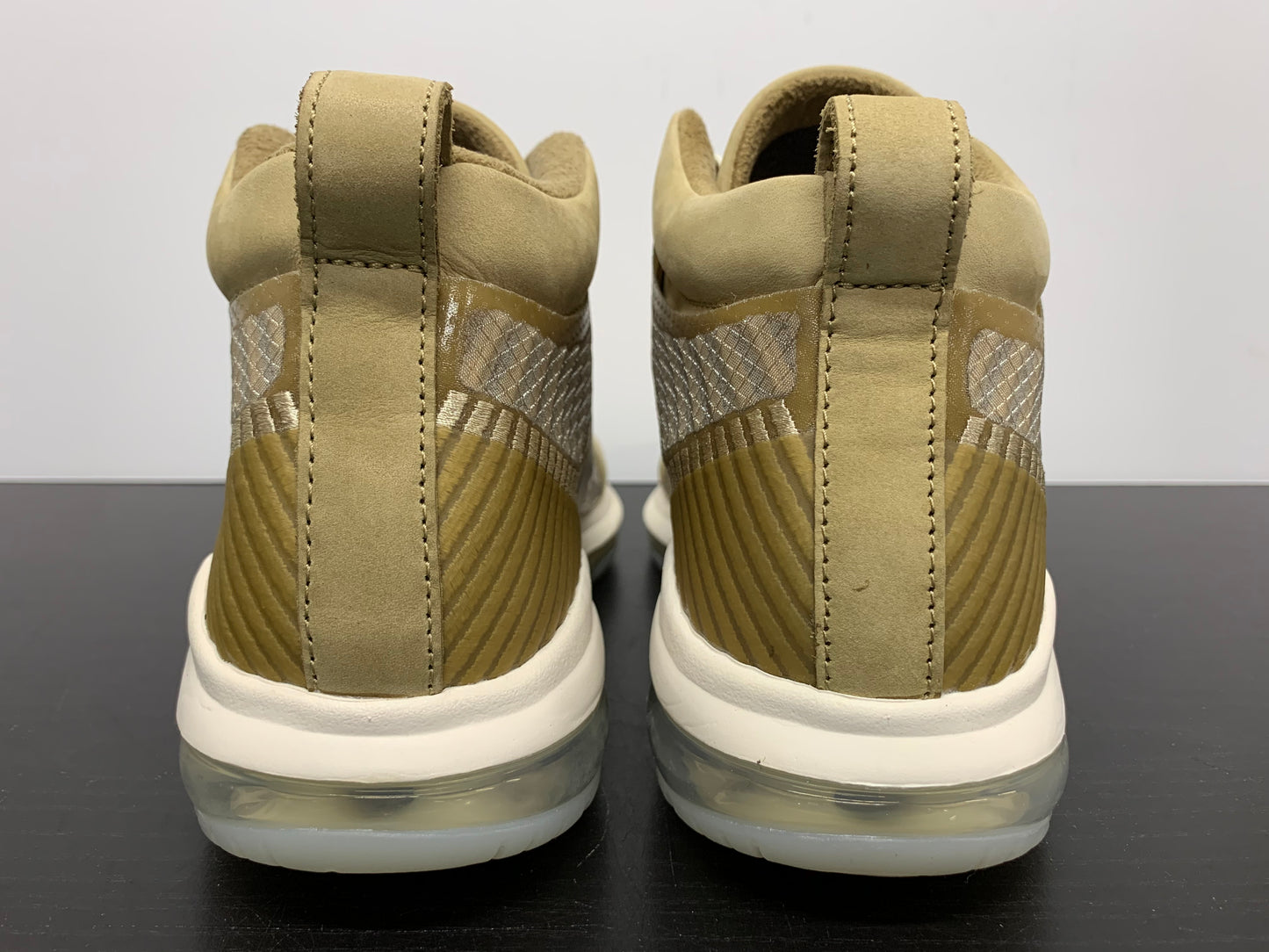 Nike LeBron John Elliot Icon Parachute Beige