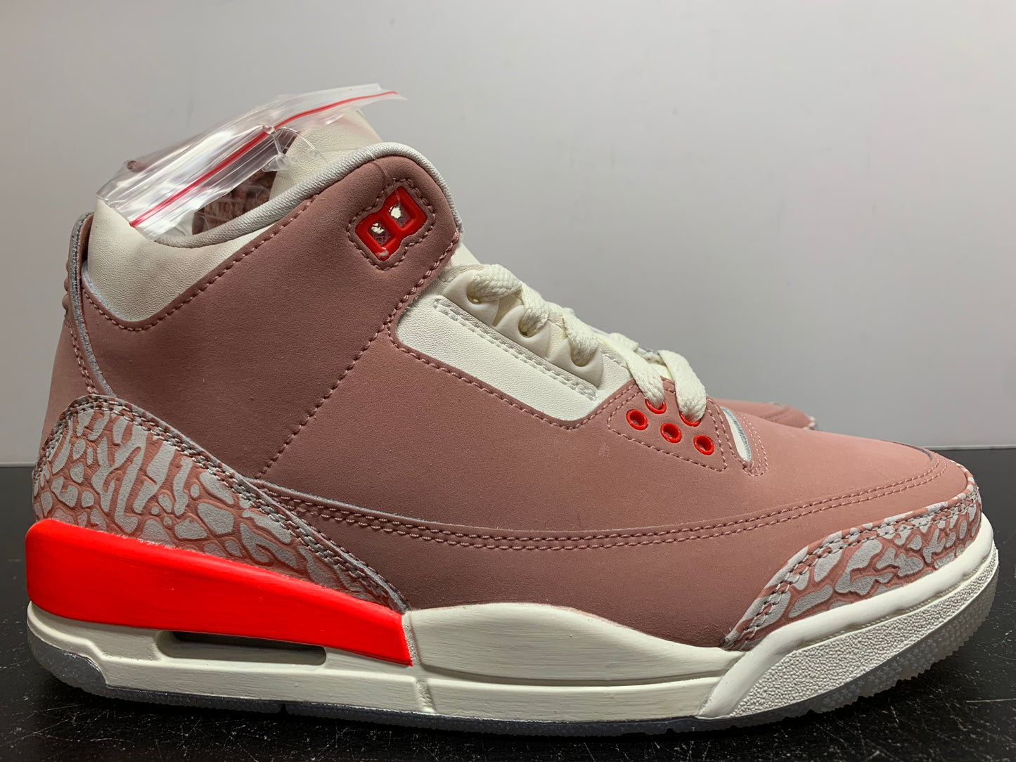 WMNS Nike Air Jordan 3 Rust Pink
