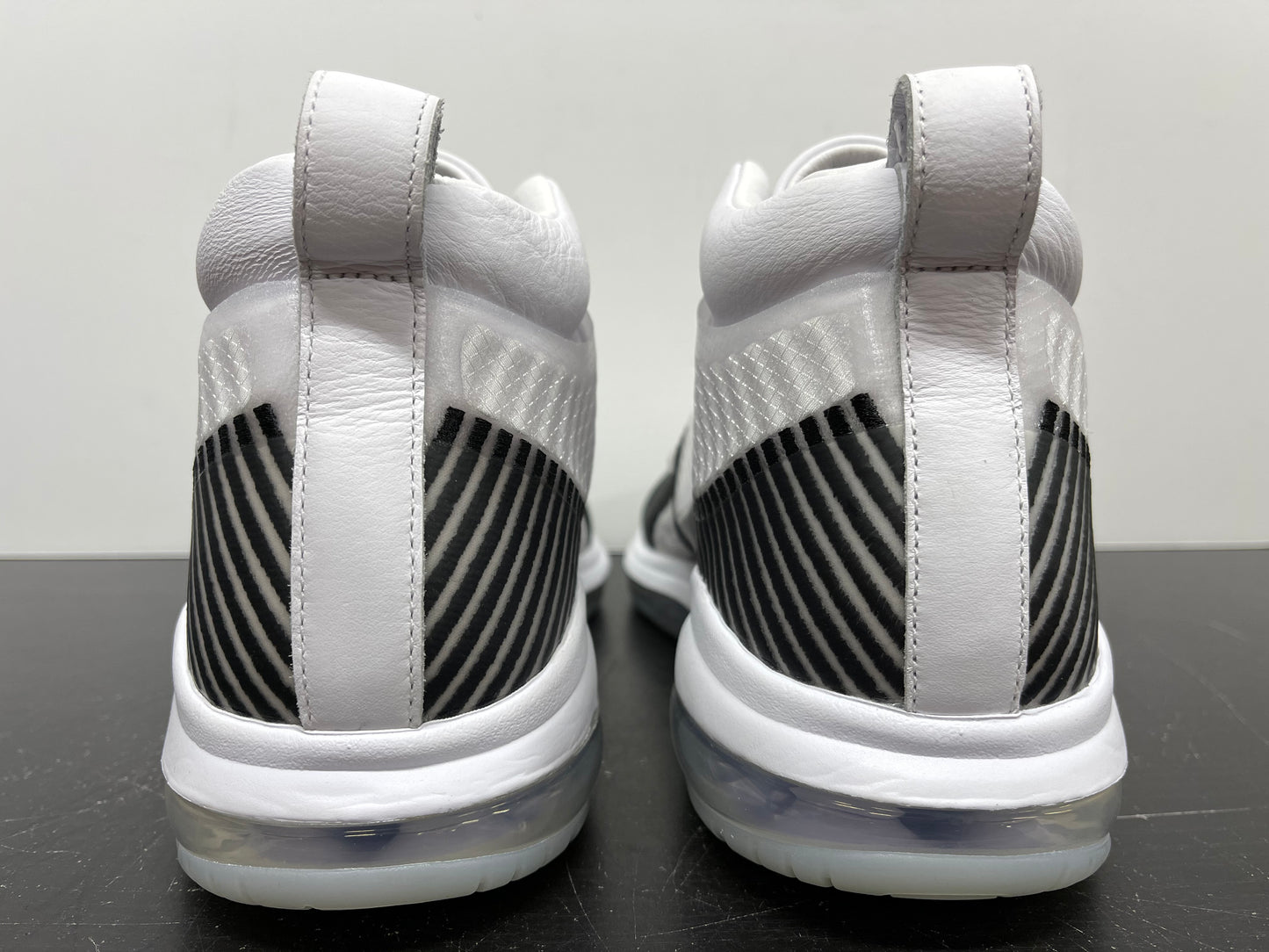 Nike LeBron John Elliot Icon White Black