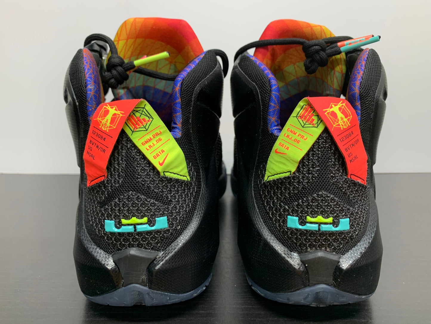 Nike LeBron 12 Data Size 13