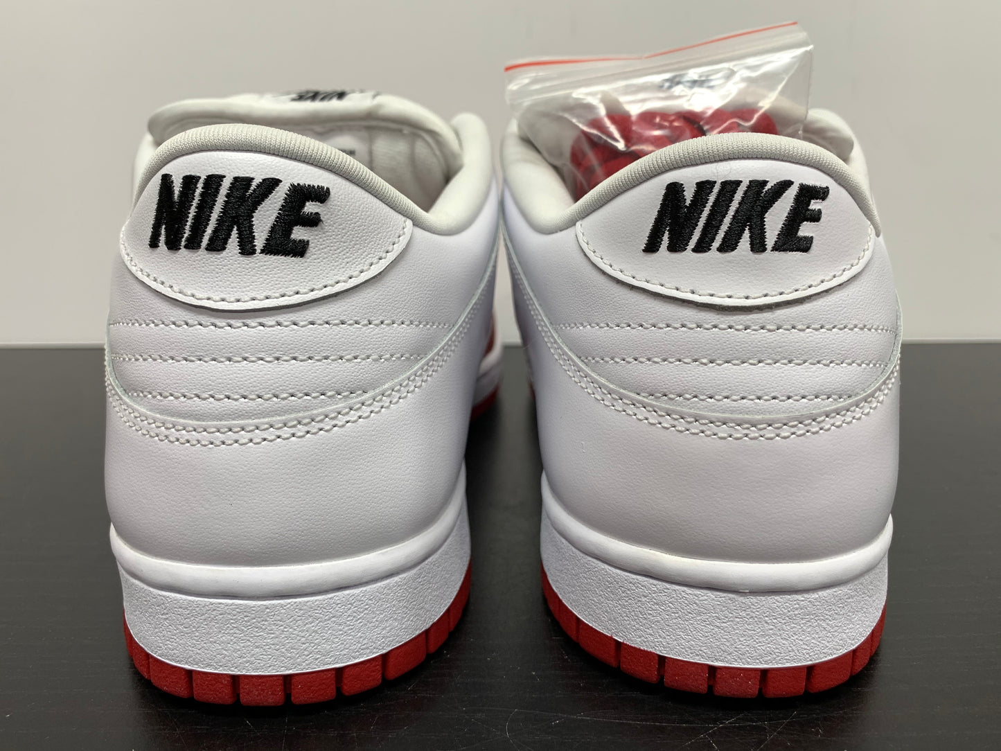 Nike SB Dunk Low Supreme Varsity Red