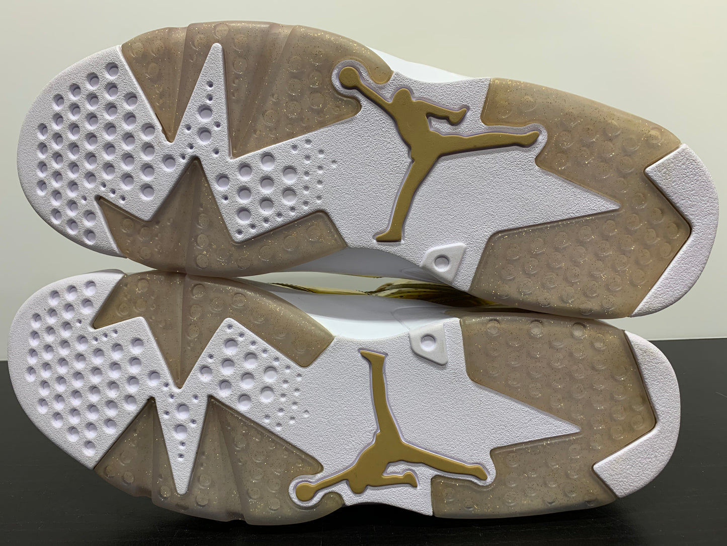 Nike Air Jordan 6 Pinnacle Metallic Gold