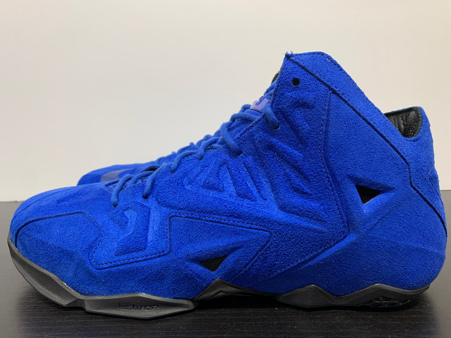 Nike LeBron 11 EXT Blue Suede Promo Size 12.5