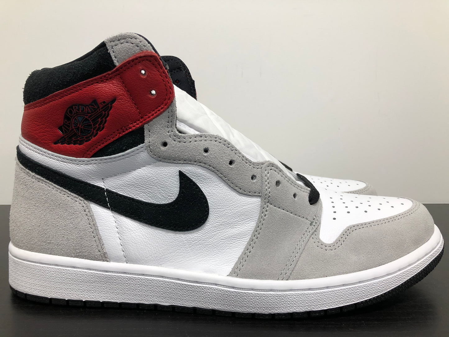 Nike Air Jordan 1 High Smoke Grey