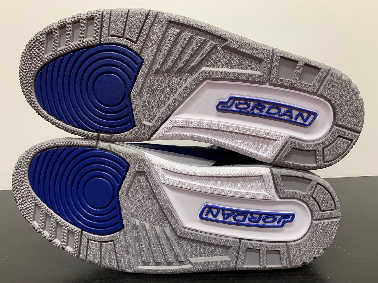 Nike Air Jordan 3 Varsity Royal