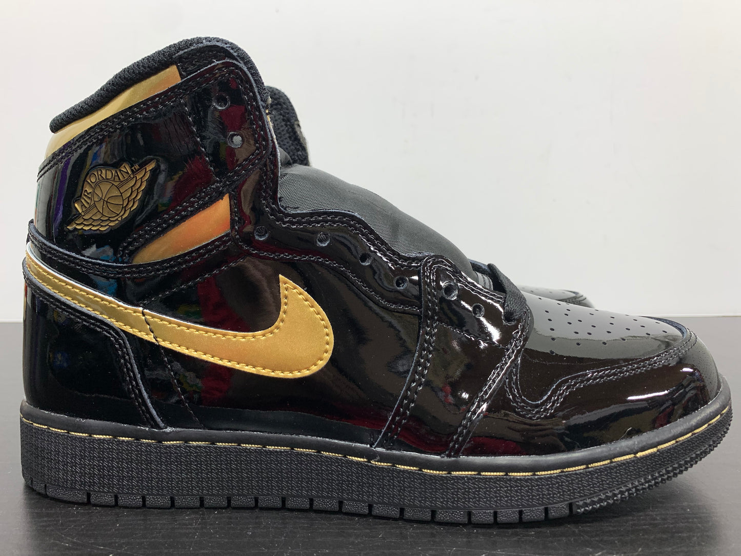 Nike Air Jordan 1 Black Metallic Gold 2020 GS