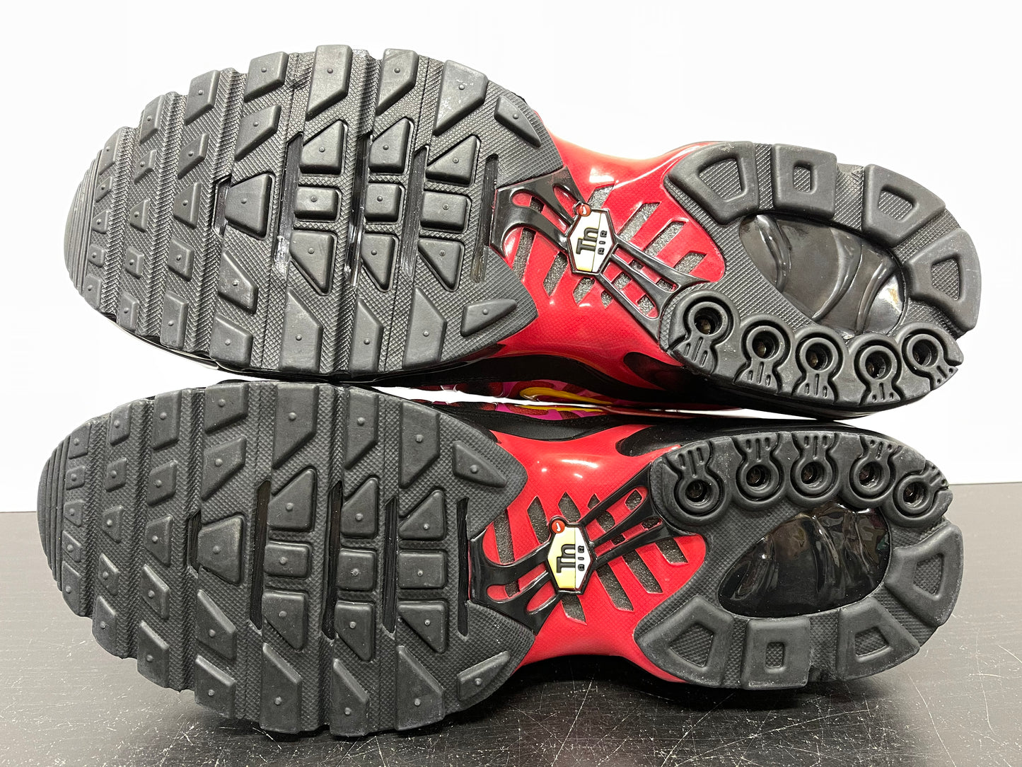 Nike Air Max Plus Supreme Black University Red