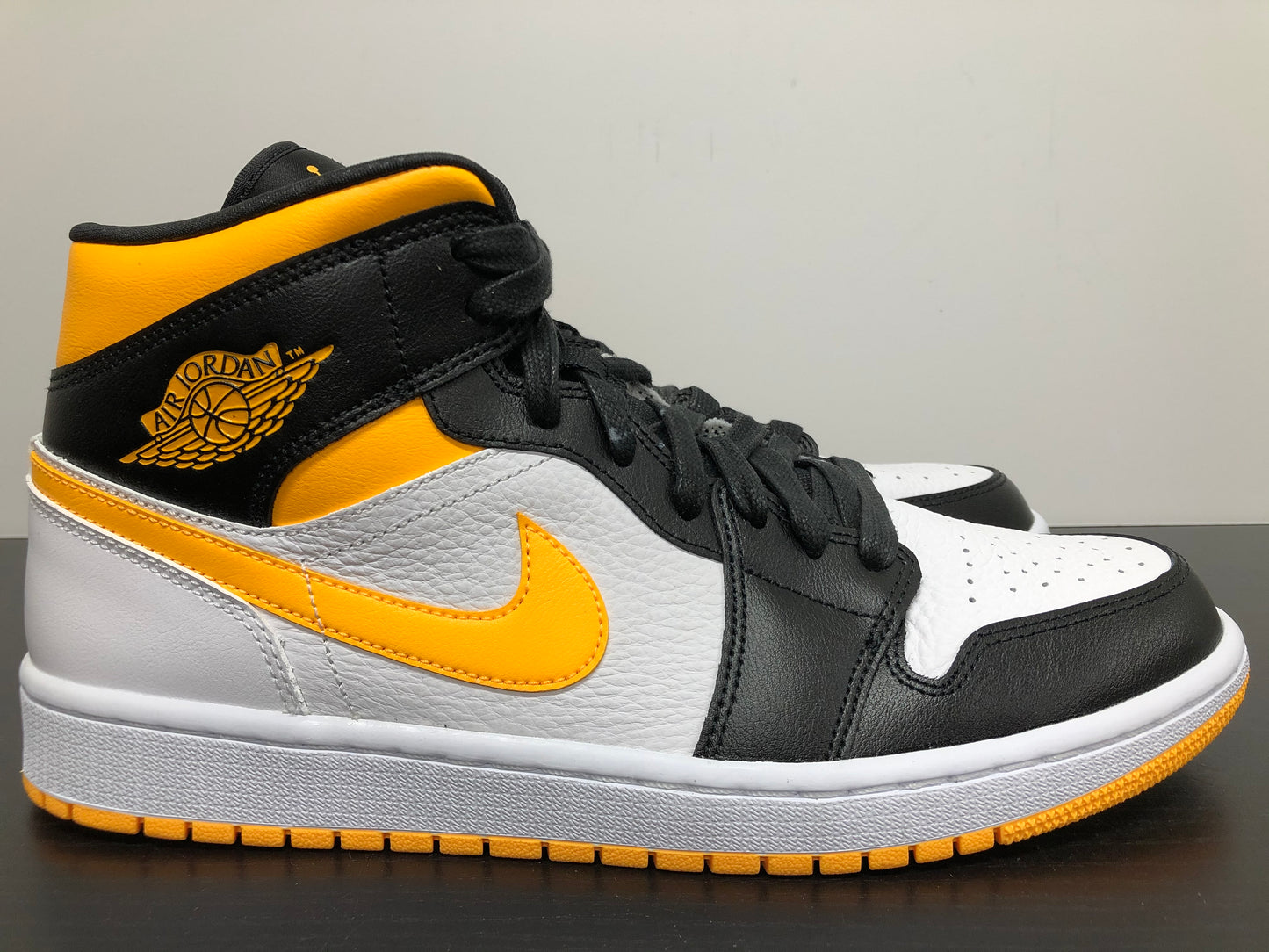 WMNS Nike Air Jordan 1 Mid White Laser Orange