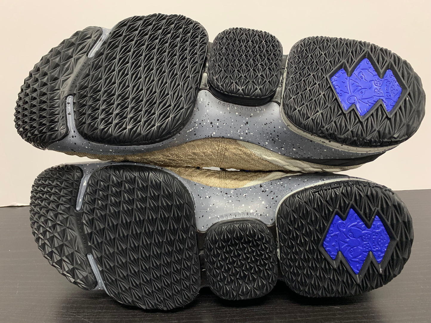 Nike LeBron 15 Mowabb