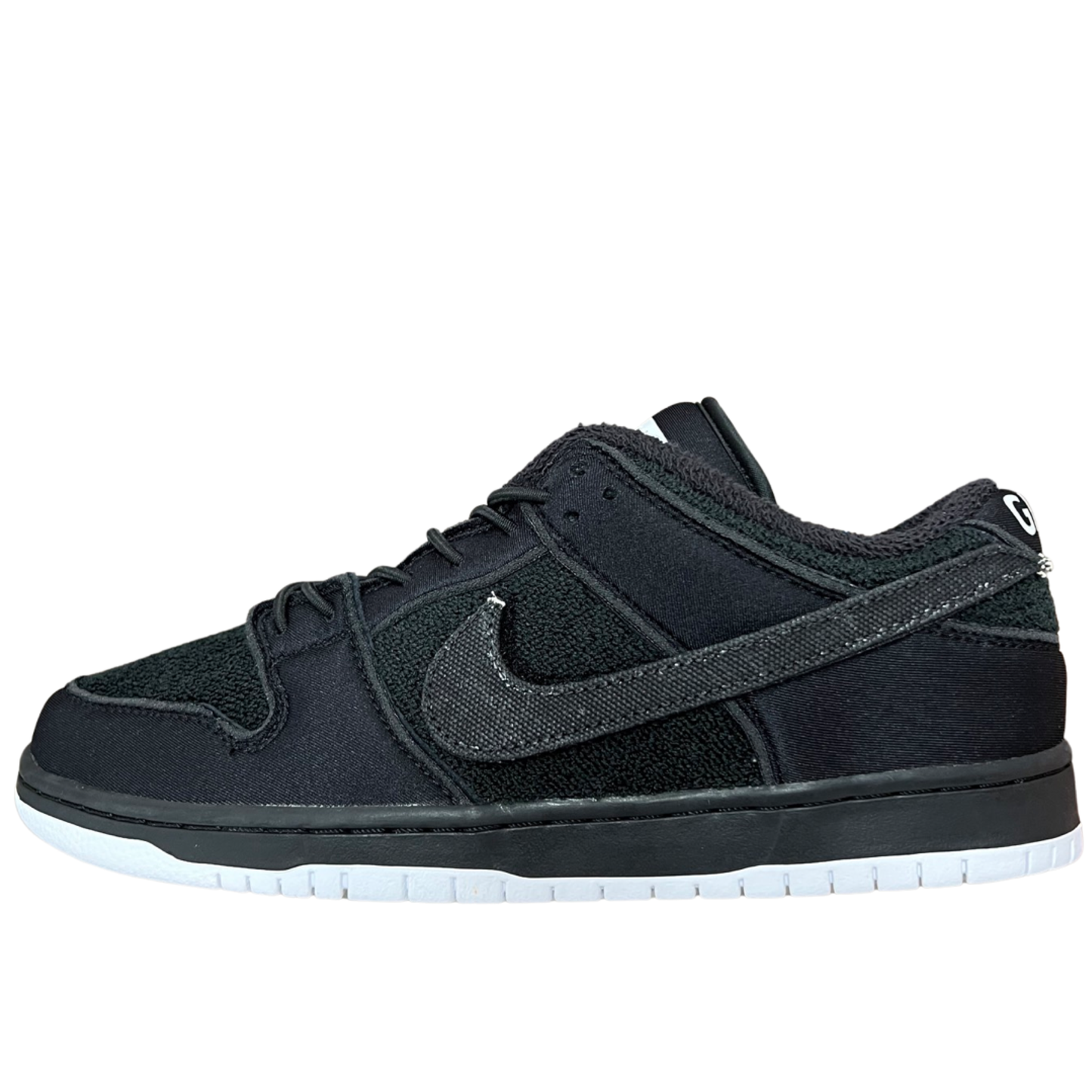 Nike SB Dunk Low Gnarhunters