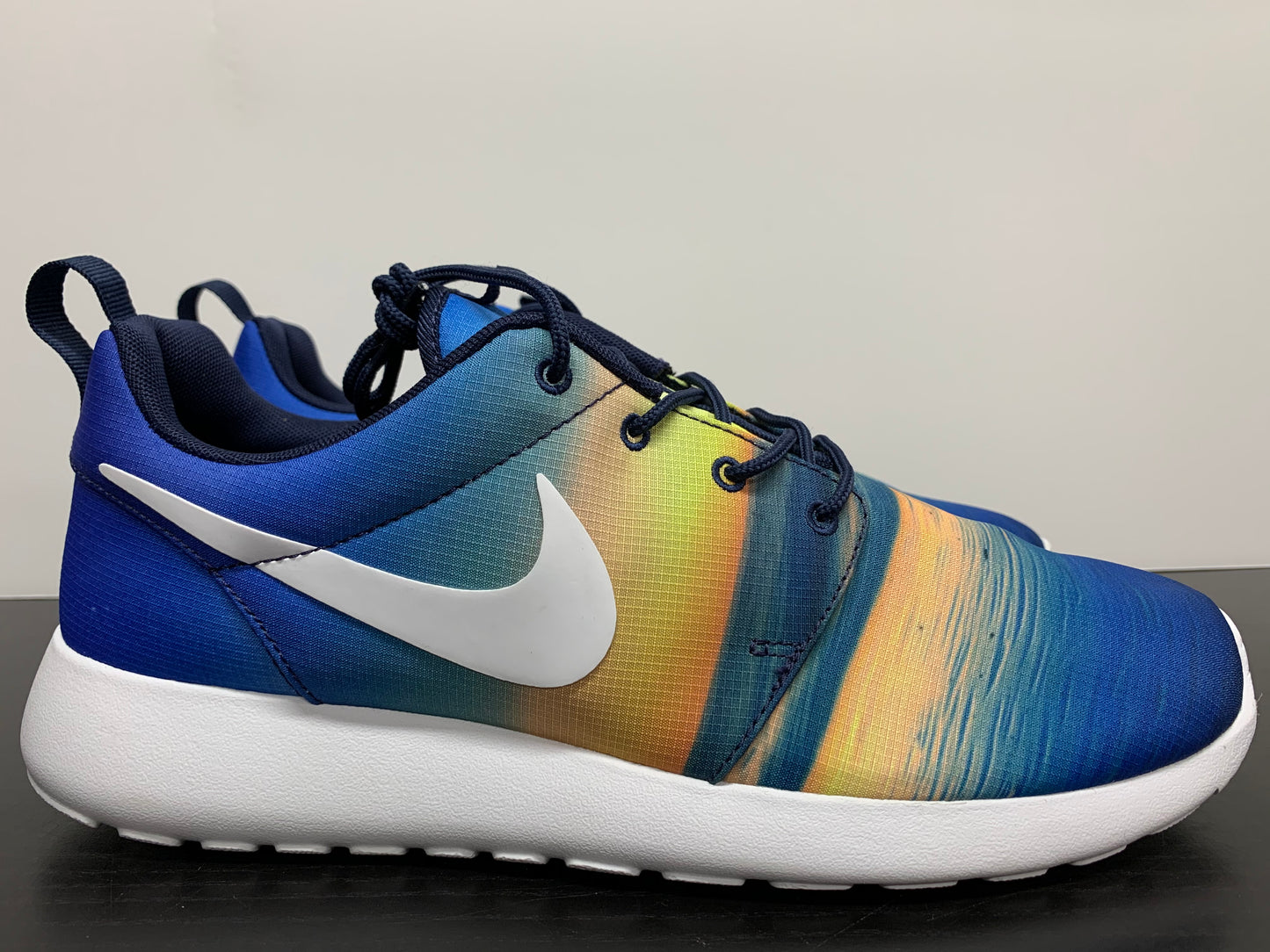 Nike Roshe Run Sunrise Size 10