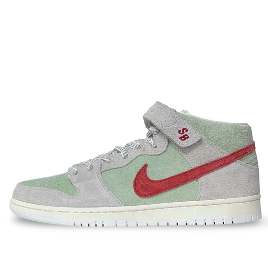 Nike SB Dunk Mid White Widow