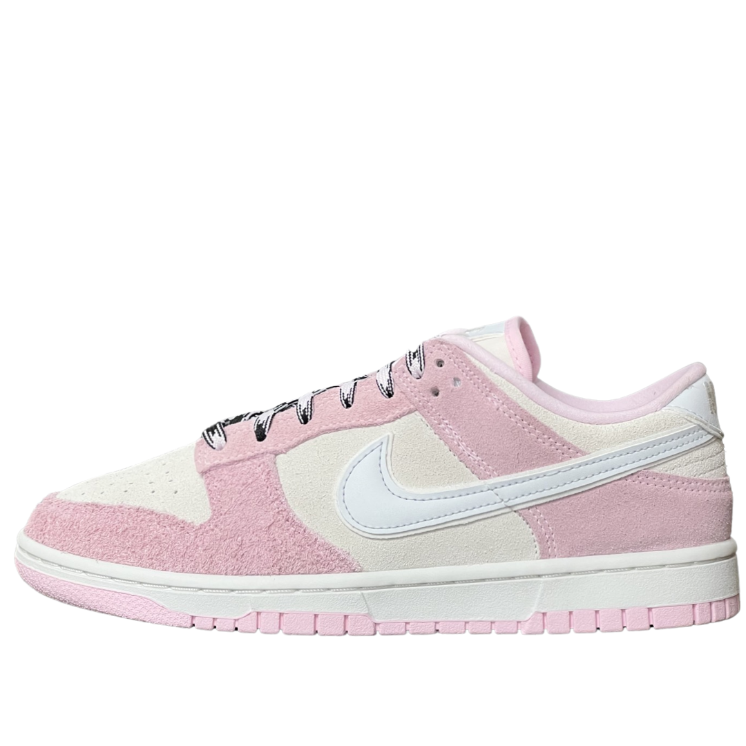 WMNS Nike Dunk Low LX Pink Foam â ChillyKicks