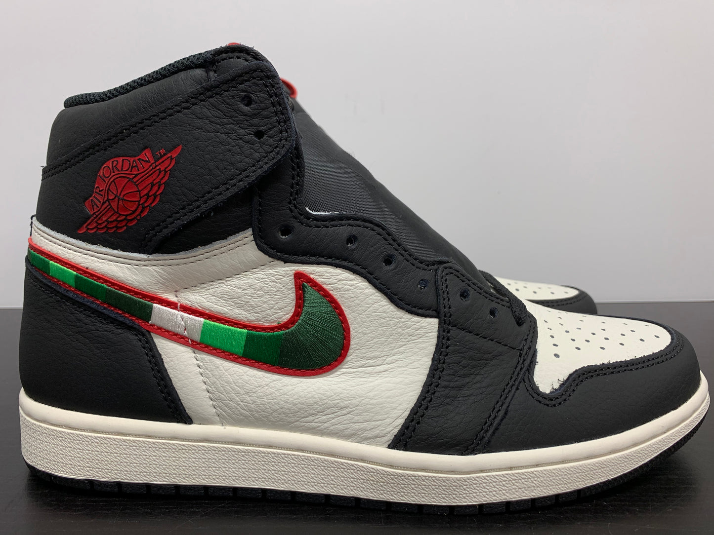 Nike Air Jordan 1 Sports Illustrated