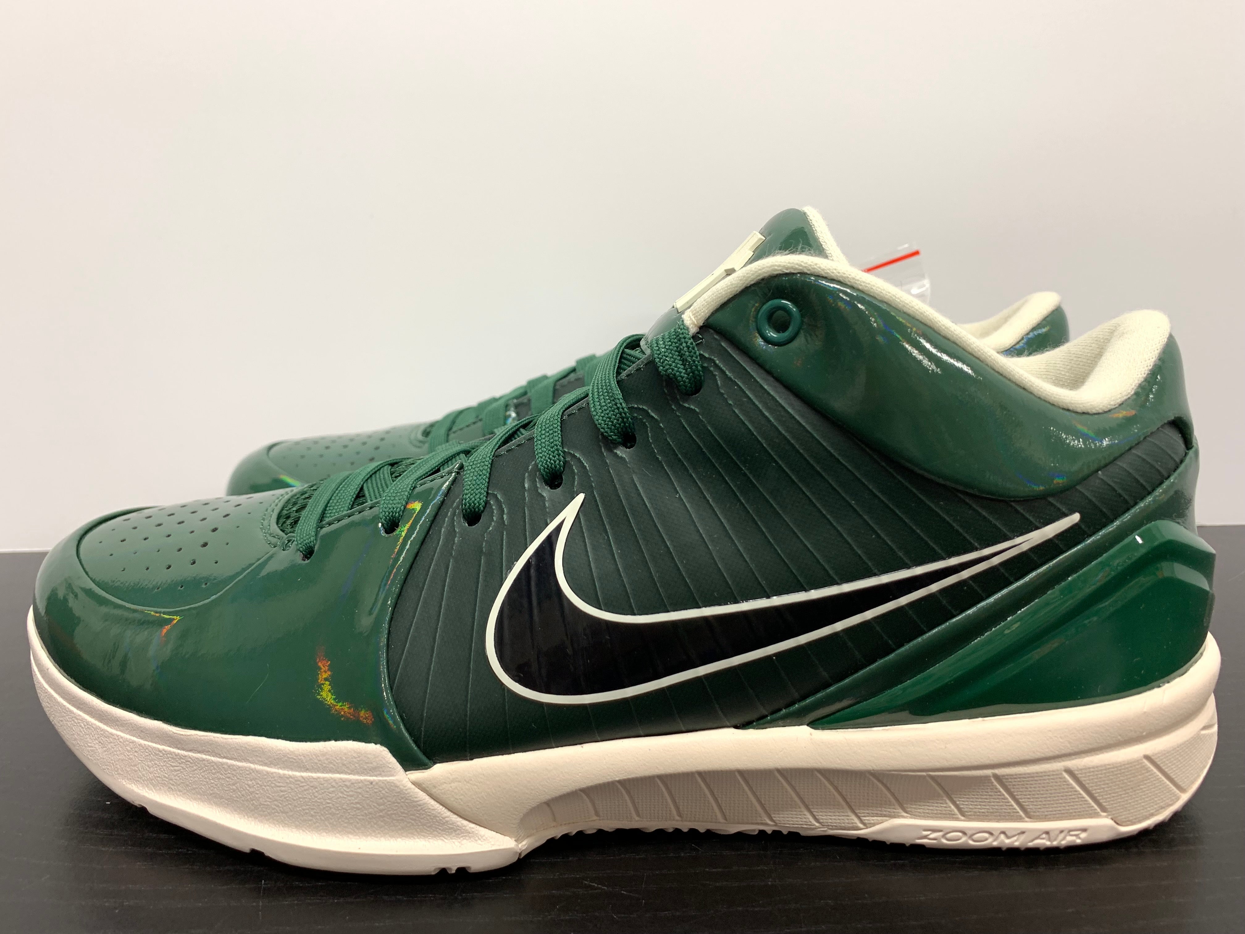 Nike Kobe 4 Protro Undefeated Milwaukee Bucks ChillyKicks