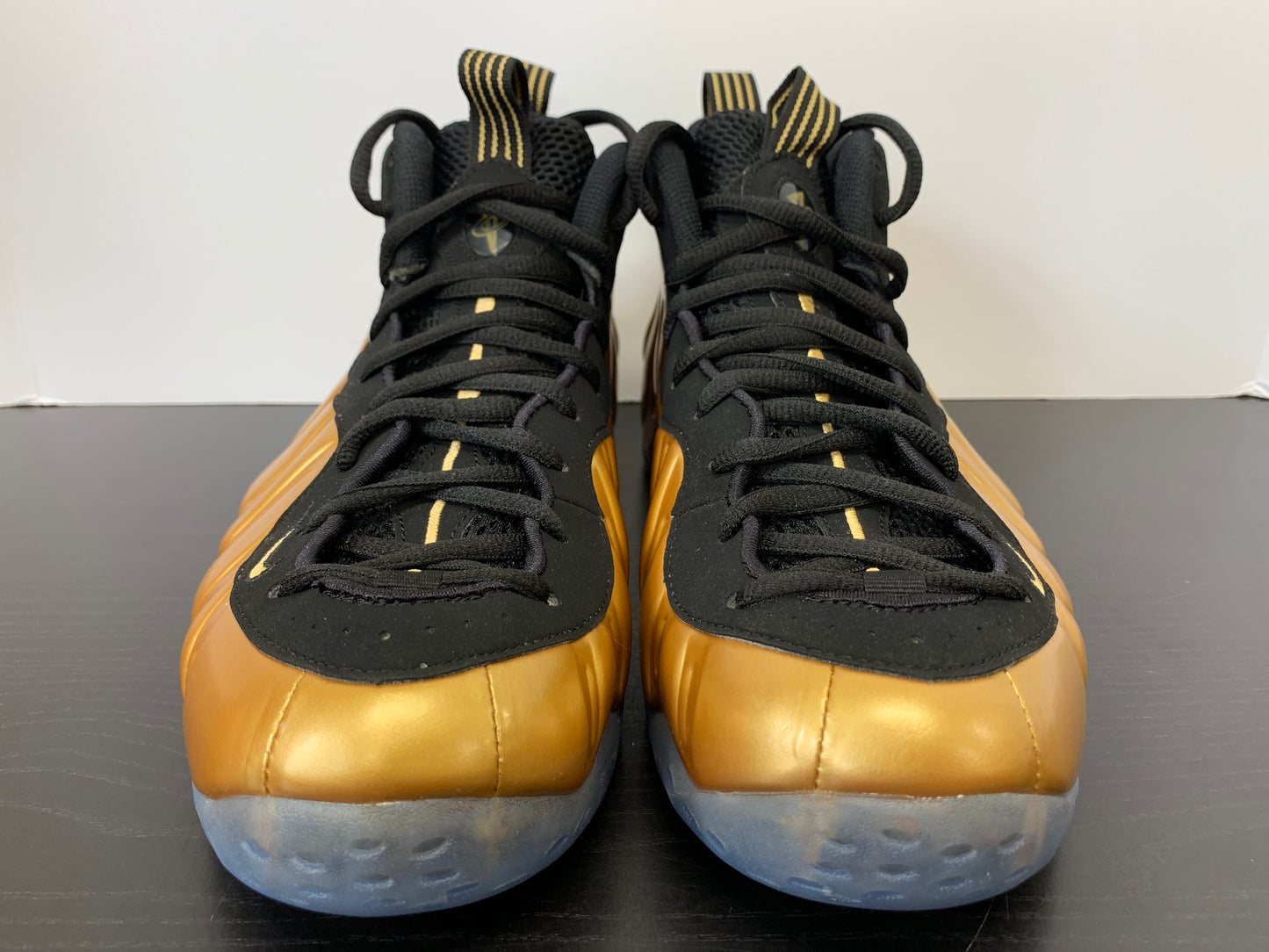 Nike Air Foamposite One Metallic Gold Size 11.5