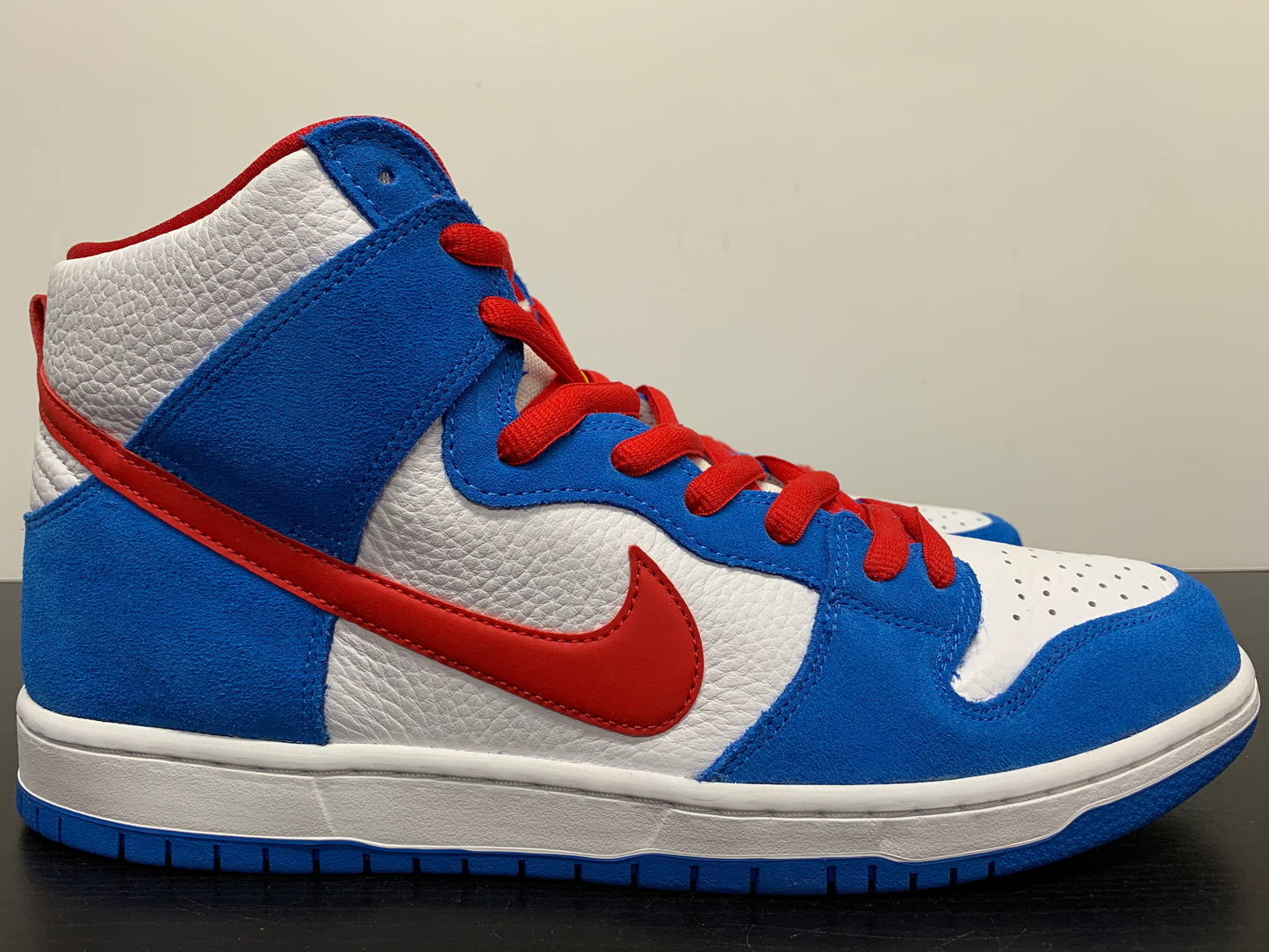 Nike SB Dunk High Doraemon