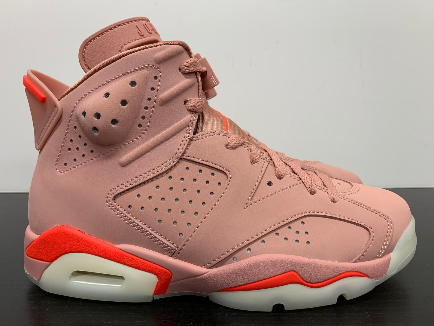 WMNS Nike Air Jordan 6 Aleali May