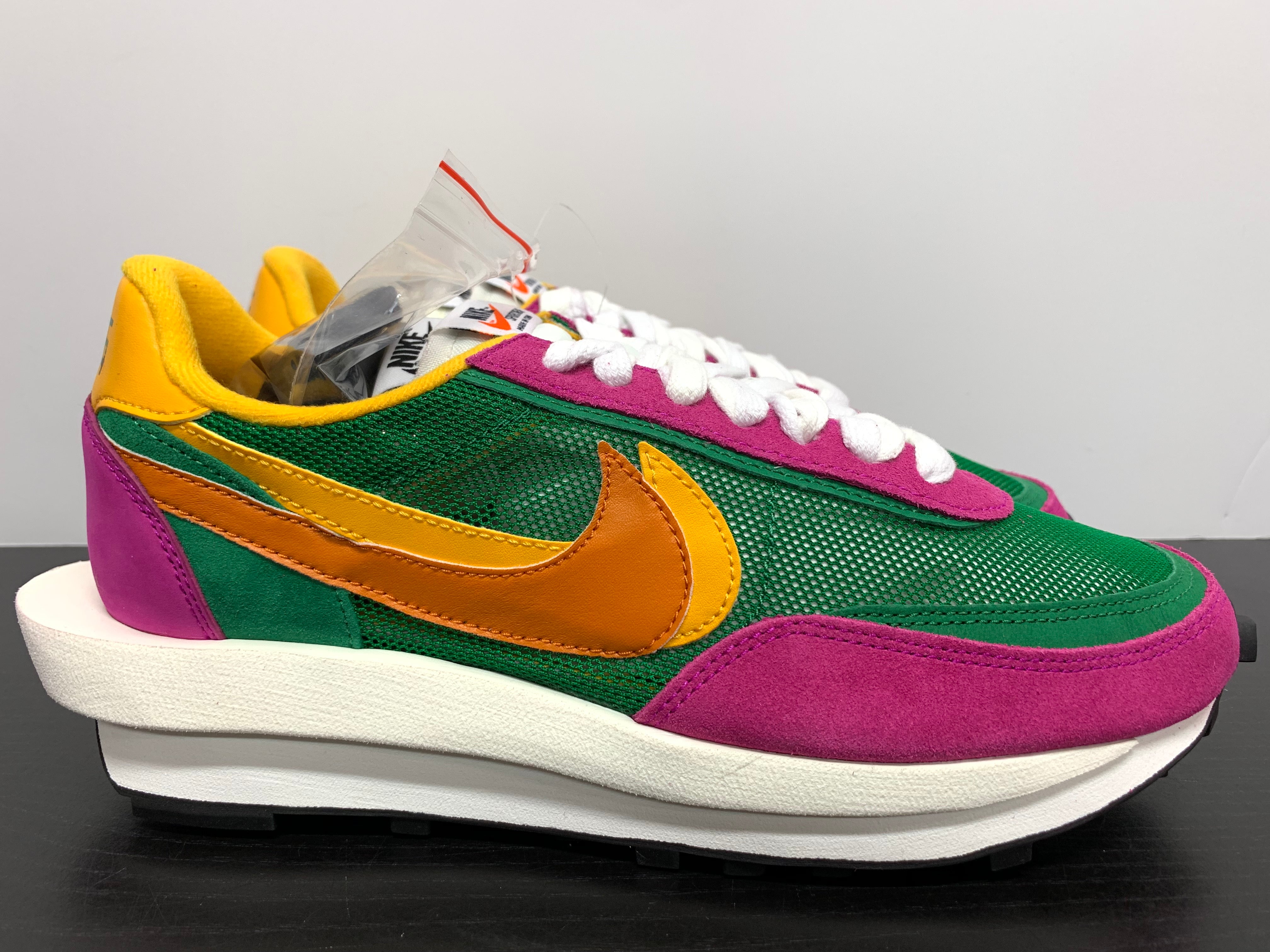 Nike sacai waffle pine on sale green