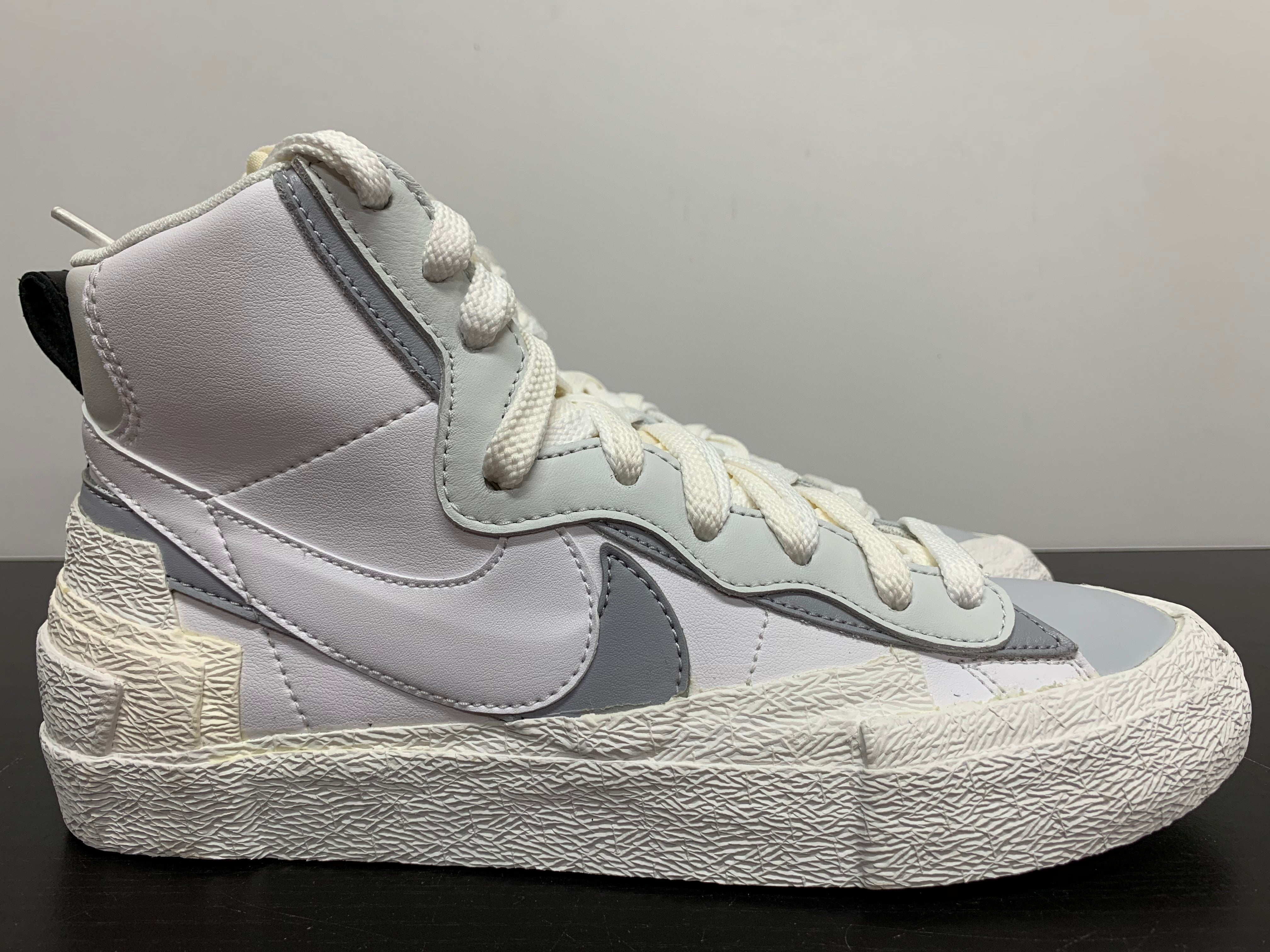 Nike Blazer Mid Sacai White Grey – ChillyKicks
