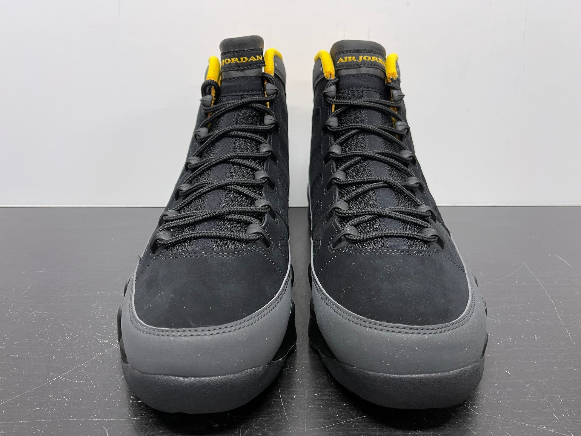Nike Air Jordan Dark Charcoal University Gold – ChillyKicks